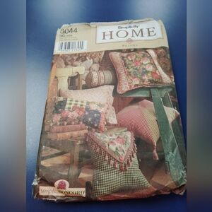 Simplicity Sewing Pattern 8044 Decorative Throw Couch Chair Bed Pillows